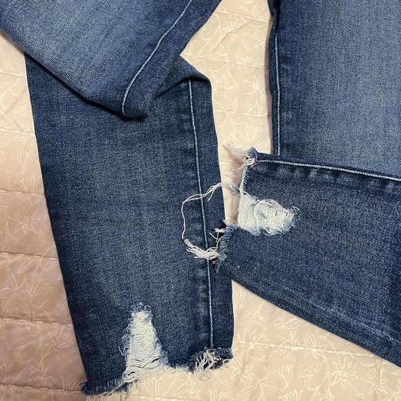 Express High RiseJeans - Picture 2 of 7